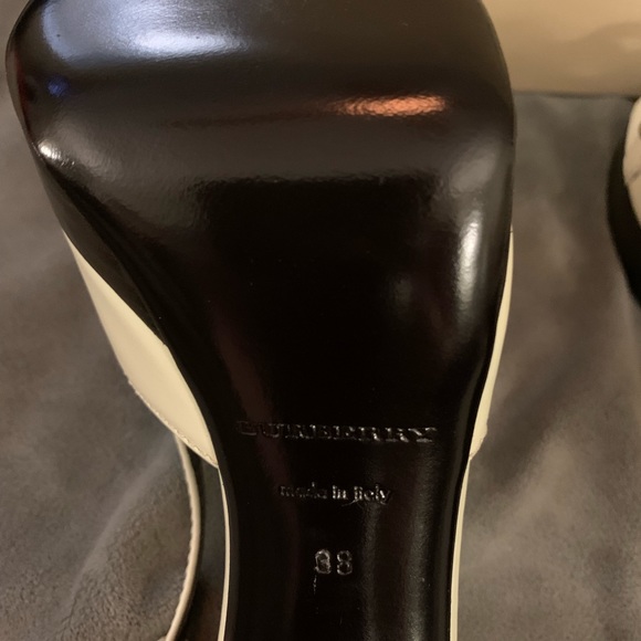 Burberry White Sandals - size 38 - Picture 7 of 11